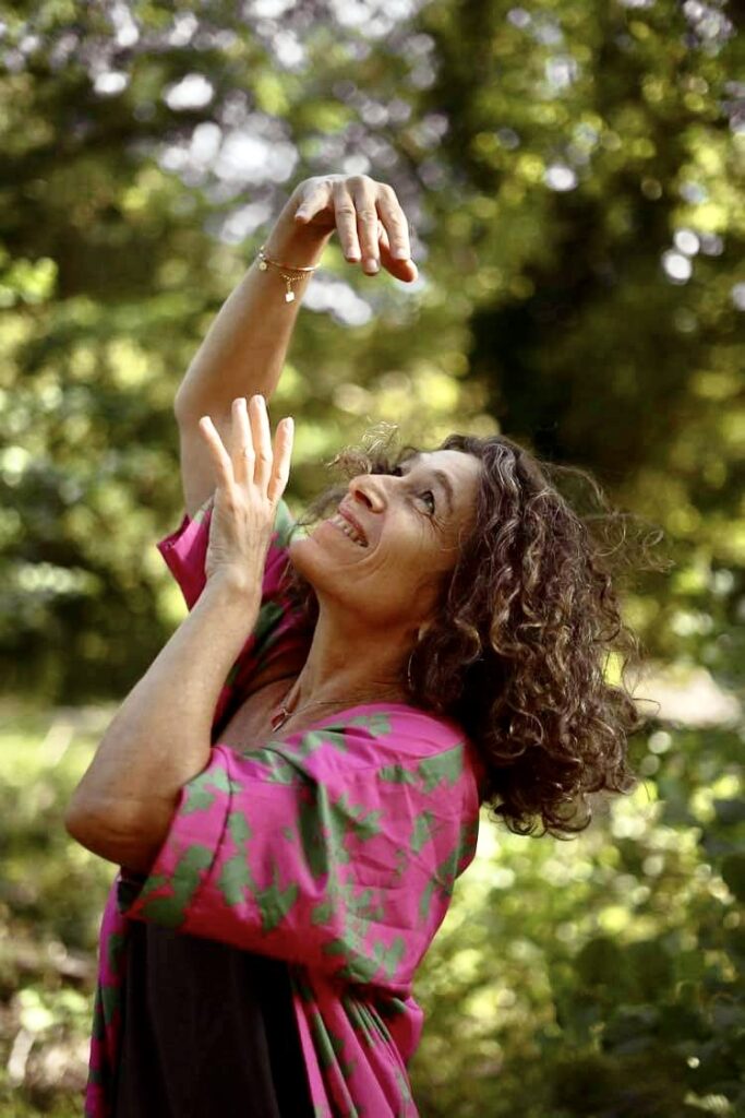 La joie de danser dans la Nature